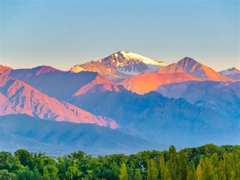 Mendoza – Travel guide at Wikivoyage.